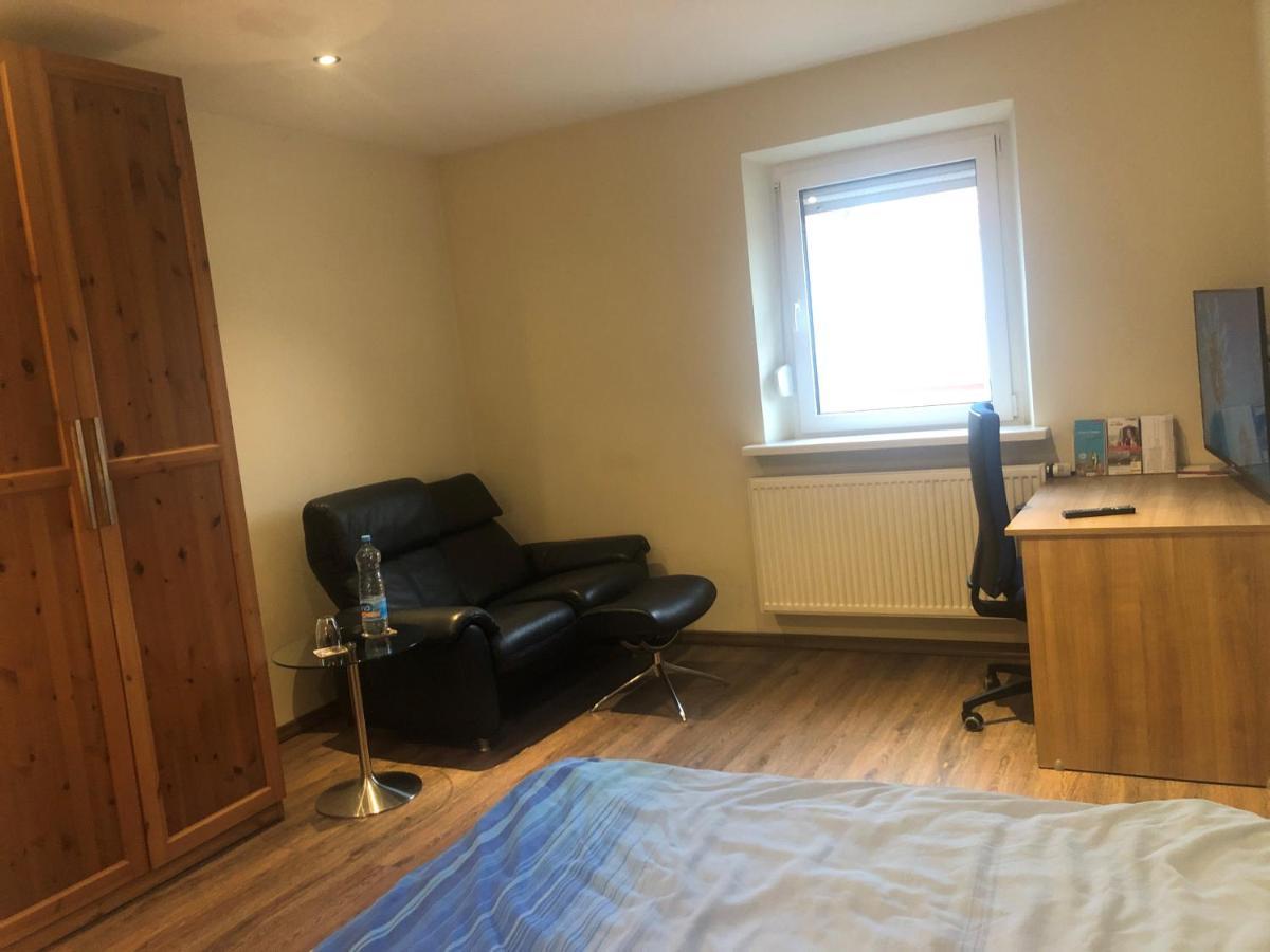 Calm Spacy Room, Own Modern Bath, Near Center, To 1 Person Or A Couple - Not Suitable For Craftsmen, Not Accepted - Privatly Rented Nuremberga Exterior foto