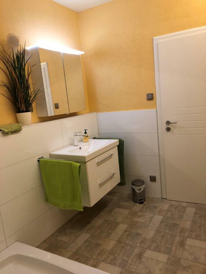 Calm Spacy Room, Own Modern Bath, Near Center, To 1 Person Or A Couple - Not Suitable For Craftsmen, Not Accepted - Privatly Rented Nuremberga Exterior foto